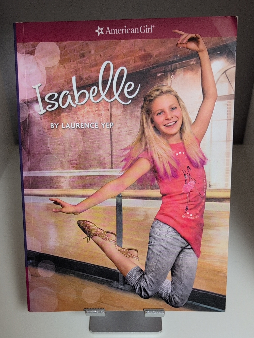 AmericanGirl Isabelle By Laurence Yep Softcover Chapeter Book